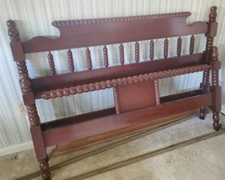 Atq Cherry Spool Bed Full