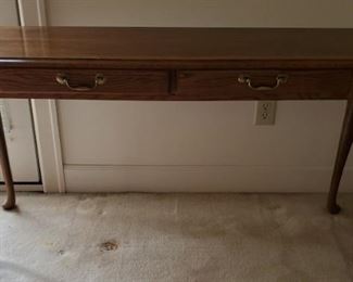 Broyhill Dark Oak Sofa Table