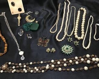 Vtg Jewelry Assortment