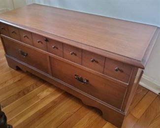 Vtg Lane Cedar Chest