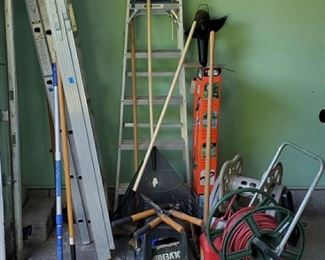 Yard Tools Ladders