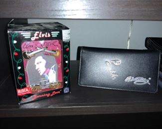 Elvis is in the Building!