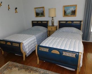 1940s Twin Beds - UNIQUE 
