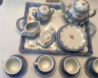 Vintage Child’s tea set