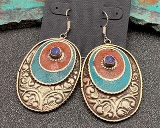 Silver and brass earrings from Tibet with turquoise, coral and lapis