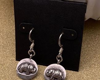 Fine silver elephant dangle earrings from Thailand