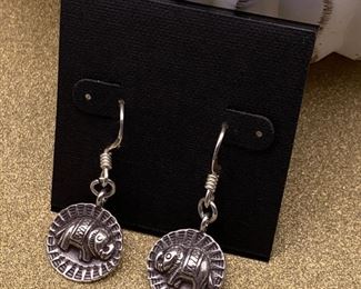 Fine silver elephant dangle earrings from Thailand