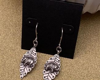 Fine silver elephant dangle earrings from Thailand
