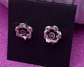 Fine silver floral post earrings from Thailand