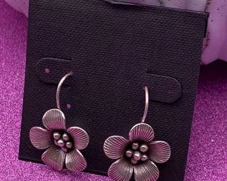 Fine silver floral earrings from Thailand