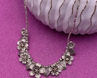 Fine silver floral and leaf necklace from Thailand