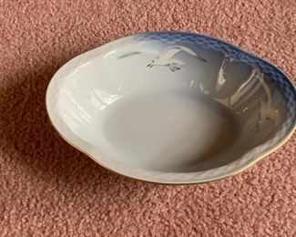 Seagull Serving Bowl