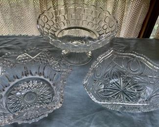 CLEARANCE!   $4.00 now, was $20.00......Vintage Glass Bowls (A15)