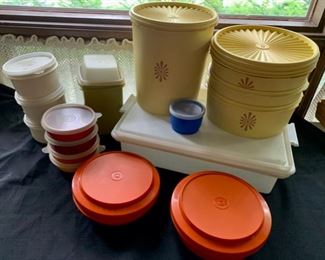 HALF OFF !  $10.00 now, was  $20.00......Tupperware Lot (A97)