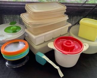 HALF OFF !  $4.00 now, was  $12.00......Tupperware and Container Lot (A93)