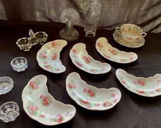 CLEARANCE!  $4.00  now, was $25.00.......Lovely Vintage Floral Bone Dishes, Salts, Perfume Glassware (A67)