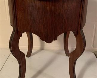 REDUCED!  $11.25 now, was $15.00......Vintage Small table, needs some work (A240)