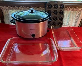 HALF OFF !  $8.00 now, was $16.00......Crockpot and Glass Baking Dishes (A109)