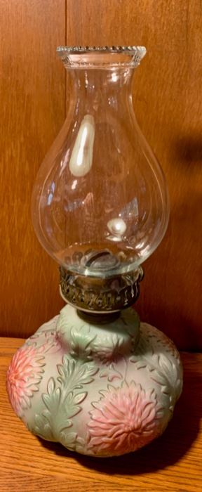 HALF OFF !  $37.50 now, was $75.00.......Lovely Consolidated Glass Vintage Oil Lamp , 15" tall (A322)