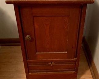 REDUCED!  $22.50 now, was $30.00......Small Cabinet 