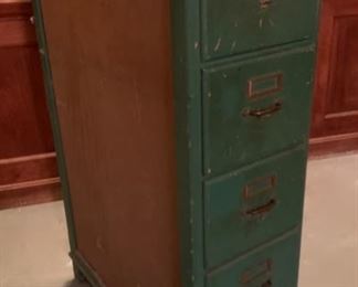 CLEARANCE !  $6.00 now, was $40.00........Vintage File Cabinet (A241)