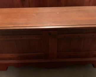 REDUCED!  $$37.50 now, was $50.00........Lane Cedar Chest (A238)