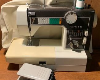 $30.00.........White Sewing Machine (A214)