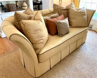 $2000 - DESIGNER Henredon Sofa with 5 Pillows - AS IS - Measures 8’ x 4’ x 3’