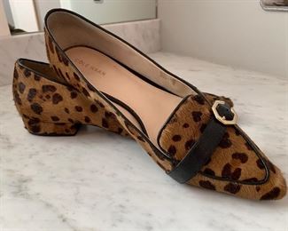$50 - DESIGNER Cole Haan Textured Animal Print Flats with Gold Buckle - Size 9