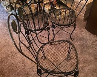 Wrought iron set of 4 chairs and table