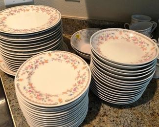 Mikasa dinnerware service for 16 !