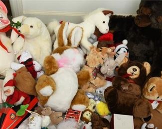 38. Large Lot Of Stuffed Animals
