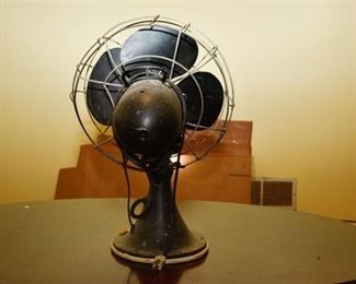 119. Vintage Tabletop Fan
