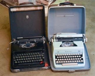162. Two 2 Vintage Type Writers