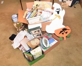 167. Group Lot Of Holiday Decorations