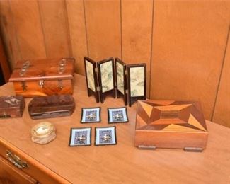 192. Group Lot of Decorative Items