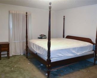 199. Mahogany Regency StylePoster Bed