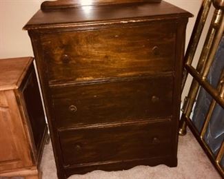 40's CHEST OF DRAWERS