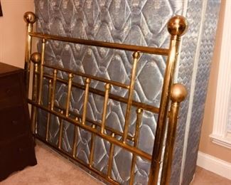 FAUX BRASS QUEEN BED COMPLETE