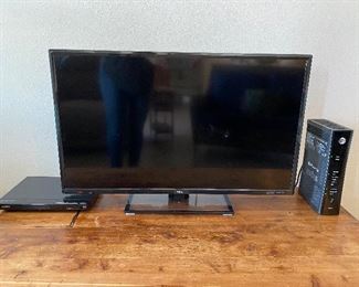 TLC 32' Flat Screen TV, $50 - DISCOUNTED TO $40, OBO