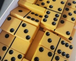 dominoes