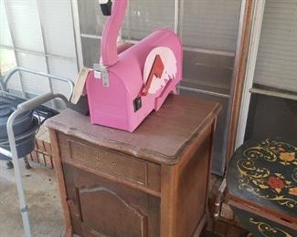 flamingo items too, including this mailbox