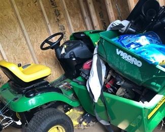 John Deere drive on mower / tractor