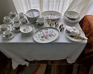 Portmerion dinnerware - Service for 8 plus extras