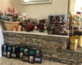 Plush & frames & pillows