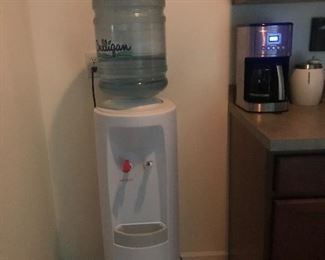 Water Dispenser (Cold & Hot)
Coffee Maker 
