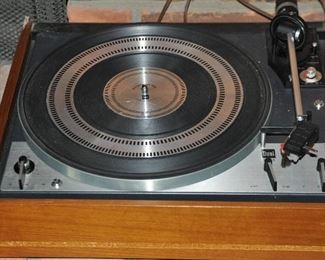 VIEW WITHOUT COVER OF THE DUAL1219  HI-FI AUTOMATIC TURNTABLE. OUR PRICE $275.00