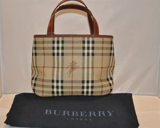AUTHENTIC CLASSIC NOVA CHECKED BURBERRY TOTE/HANDBAG WITH BROWN LEATHER TRIM IN EXCELLENT CONDITION 10”W X 7.5”H X 3.5”D (WITH DUST COVER). OUR PRICE $195.00