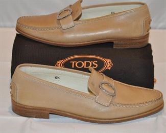 TAN TOD’S BUCKLE LOAFER IN EXCELLENT CONDITION WITH DUST COVERS. SIZE  36.5. OUR PRICE $265.00