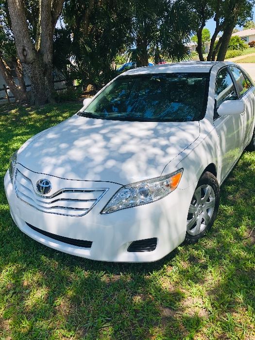 2010 TOYOTA CAMARY - 4 DOOR SEDAN, ONE OWNER, PRISTINE CONDITION, 35K - STARTING PRICE $8,500.00, WILL BE SELLING TO HIGHEST BID AT END OF SALE